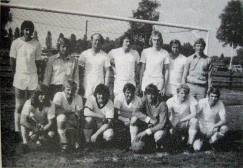 Die I. Mannschaft auf dem Jubiläumssportfest 1972